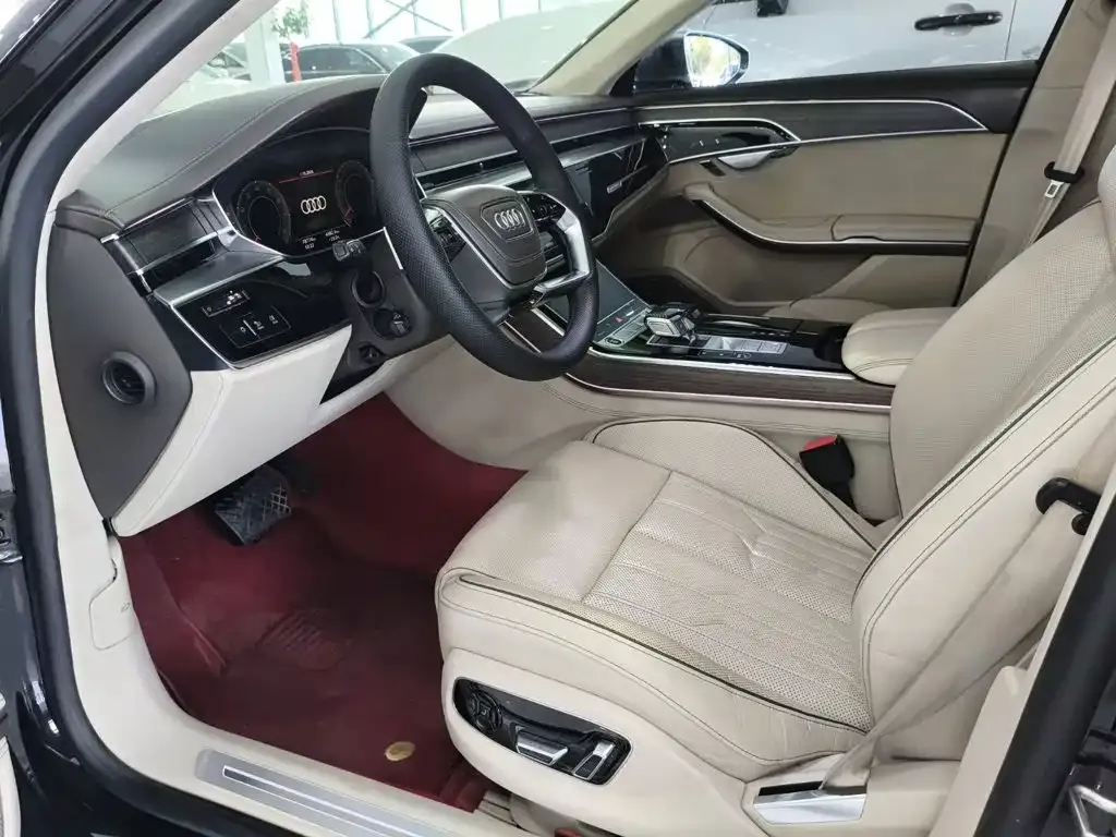 Audi A8 — фото 10