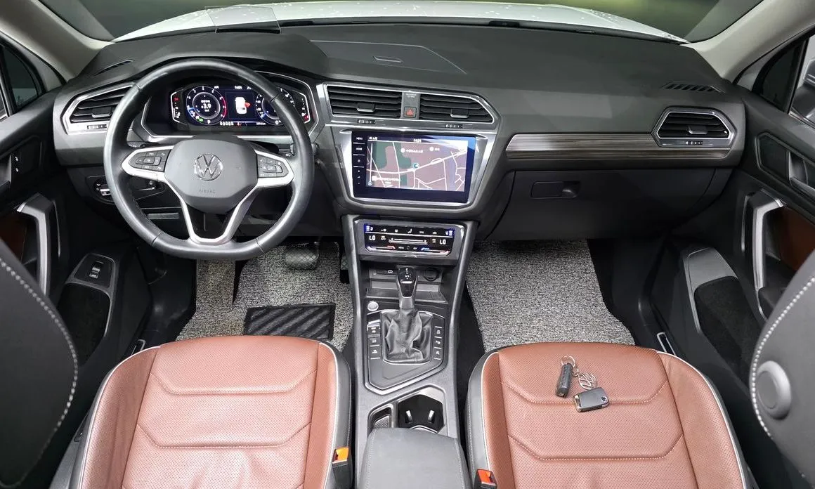 Volkswagen Tiguan — фото 4