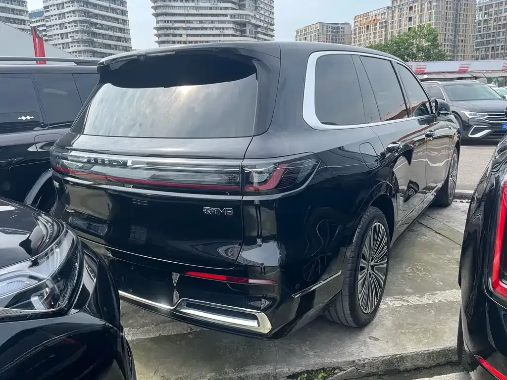 Geely Galaxy M9 — фото 4