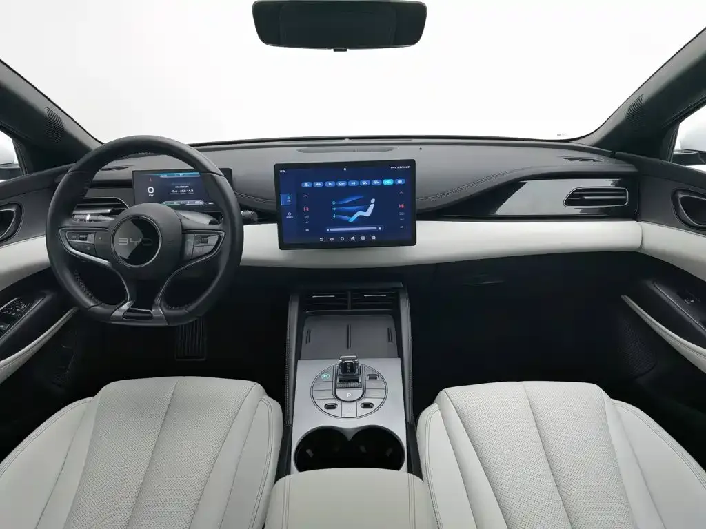 BYD Seal 06 — фото 10