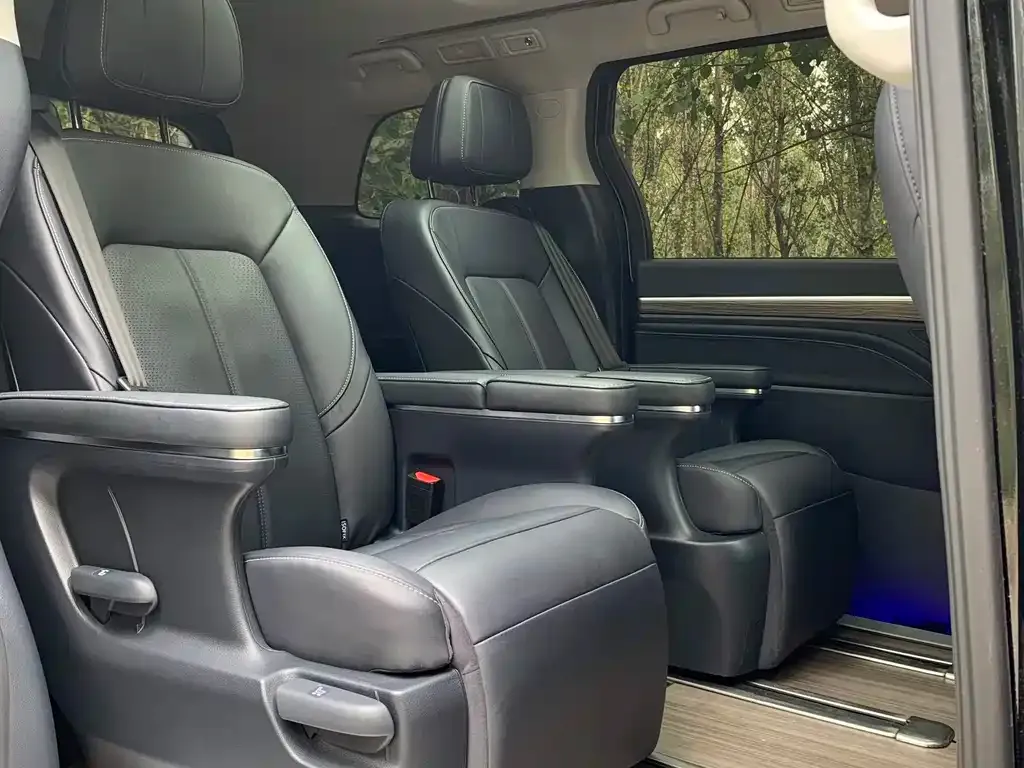 GAC Motor Trumpchi M8 — фото 2