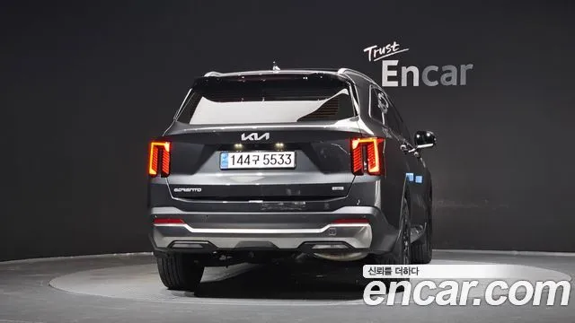 Kia Sorento — фото 5
