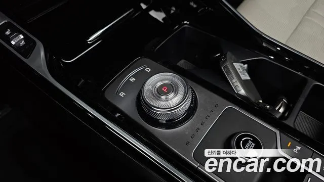 Kia Sorento — фото 10