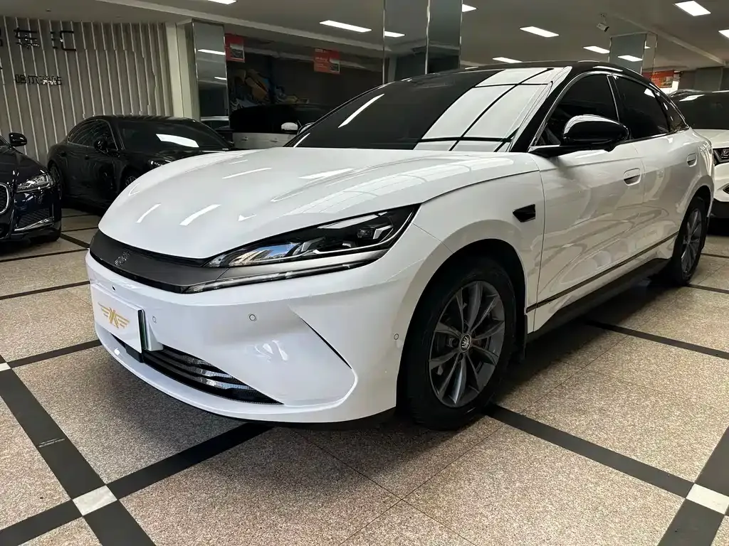 BYD Qin L — фото 1