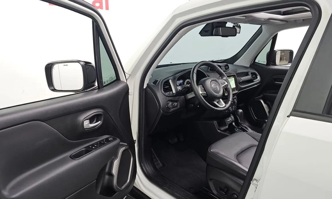 Jeep Renegade — фото 4