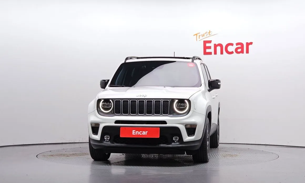 Jeep Renegade — фото 3