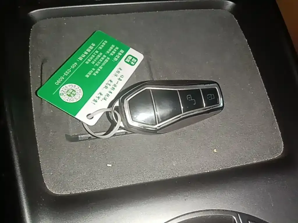 BYD Seal — фото 8