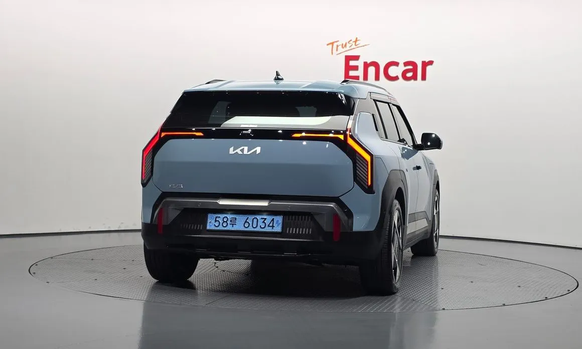 Kia EV3 — фото 8