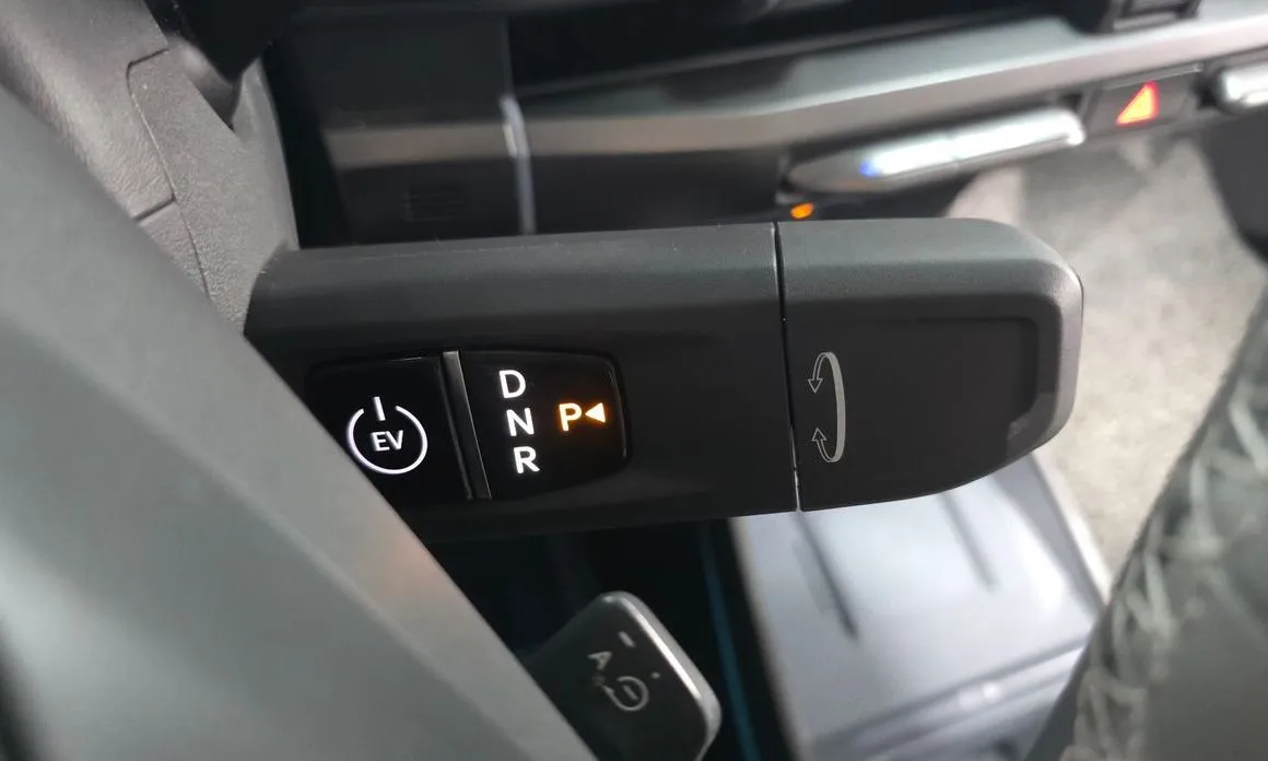 Kia EV3 — фото 6