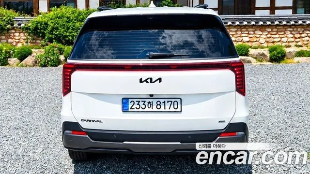 Kia Carnival — фото 10