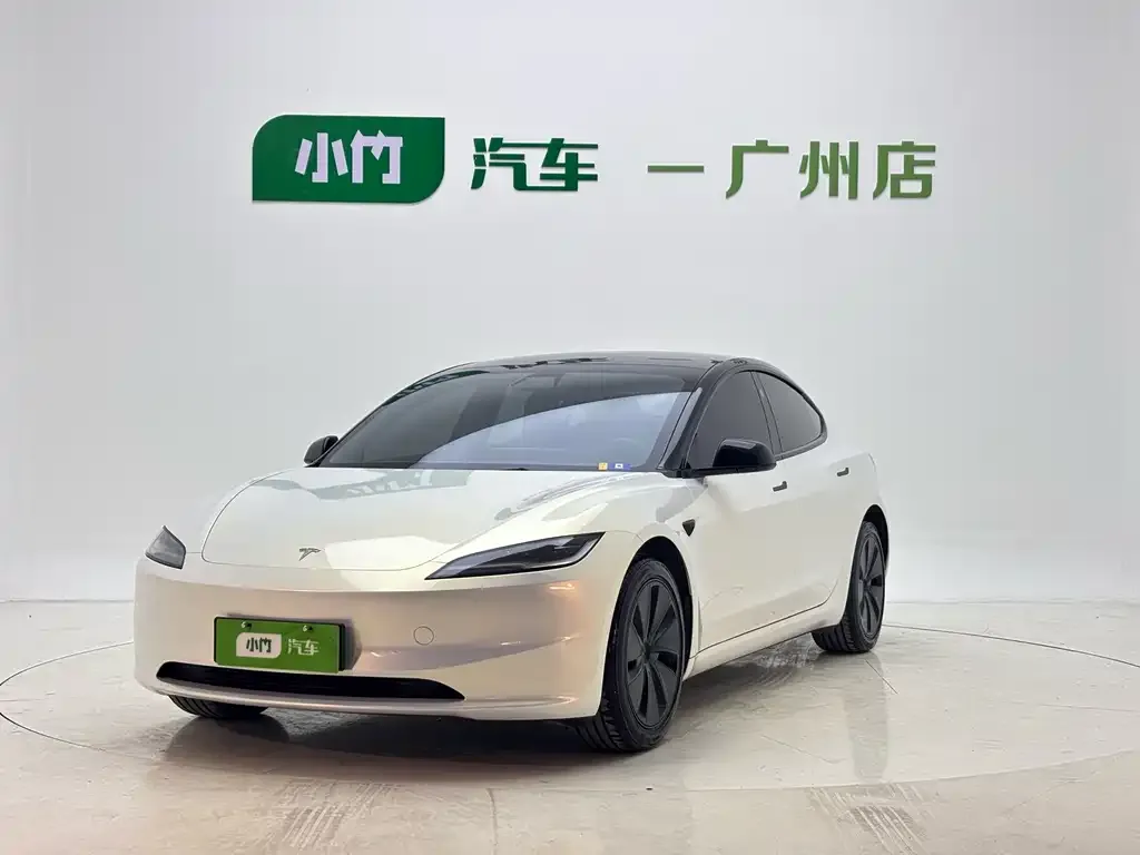 Tesla Model 3 — фото 1