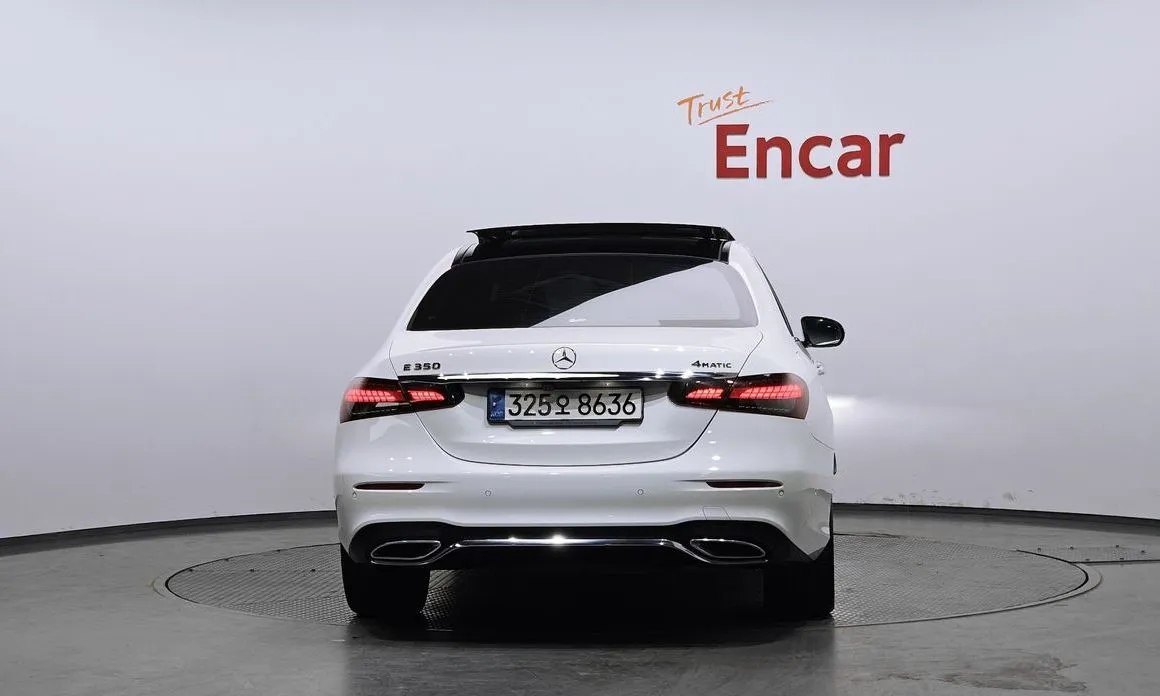 Mercedes-Benz E-Class — фото 4