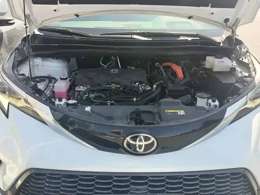 Toyota Granvia — фото 8