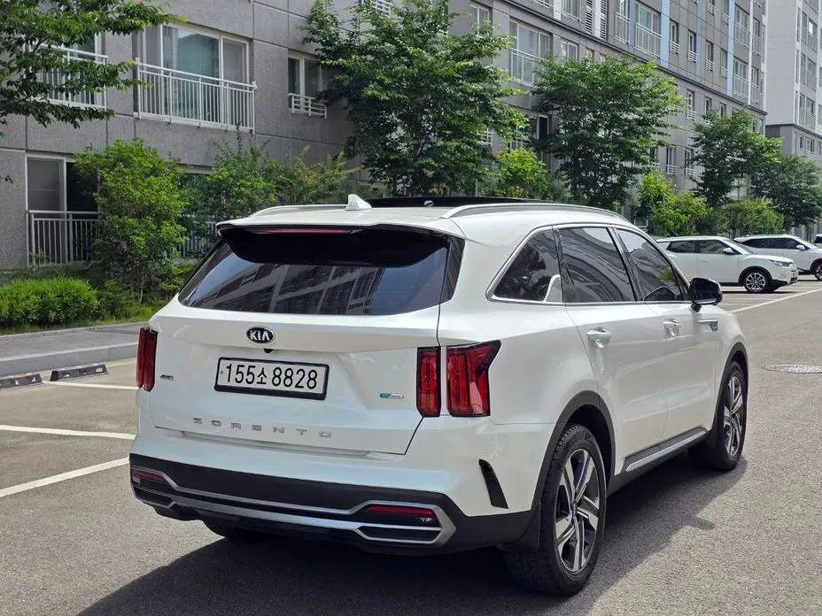 Kia Sorento — фото 6