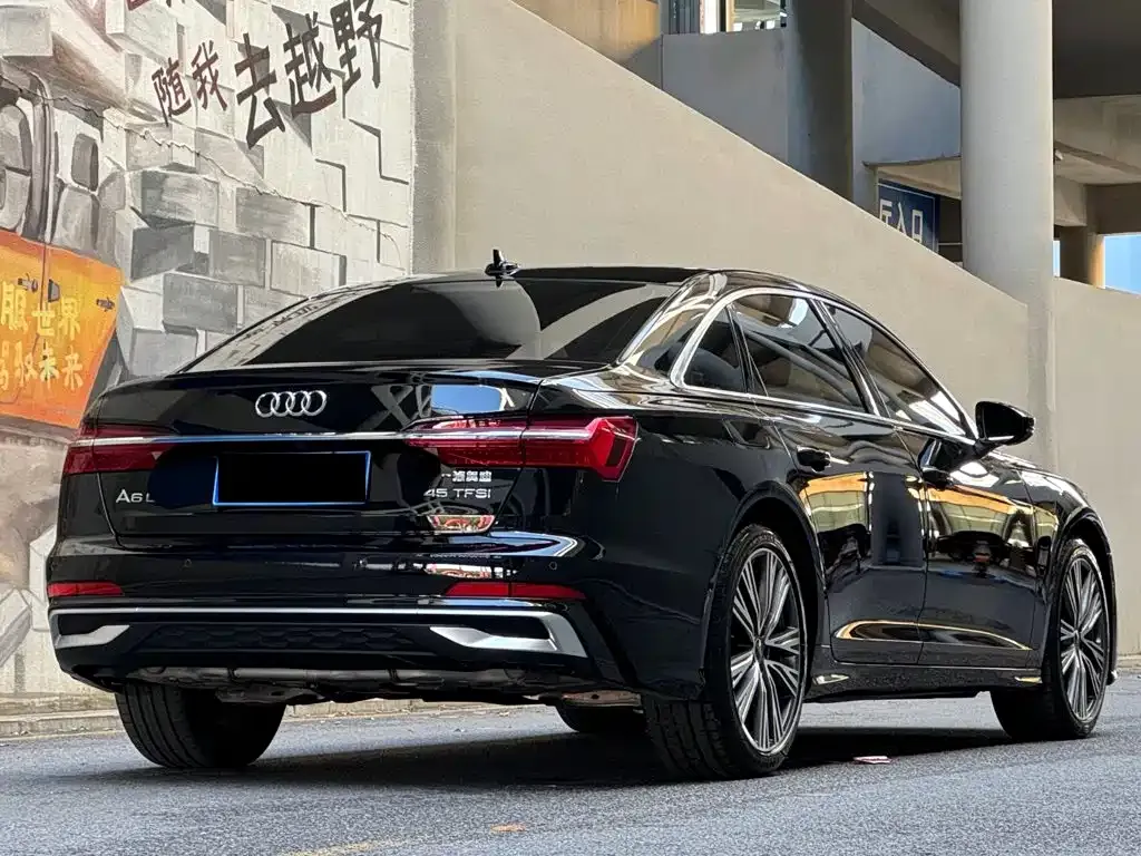 Audi A6L — фото 7