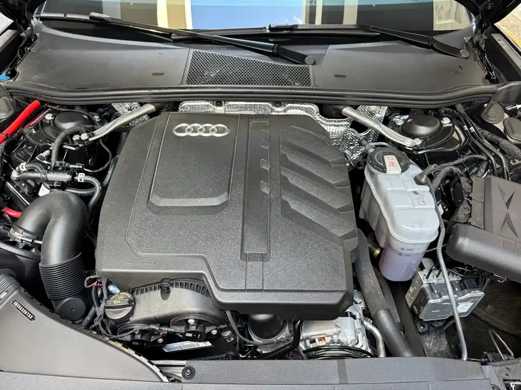 Audi A6L — фото 5