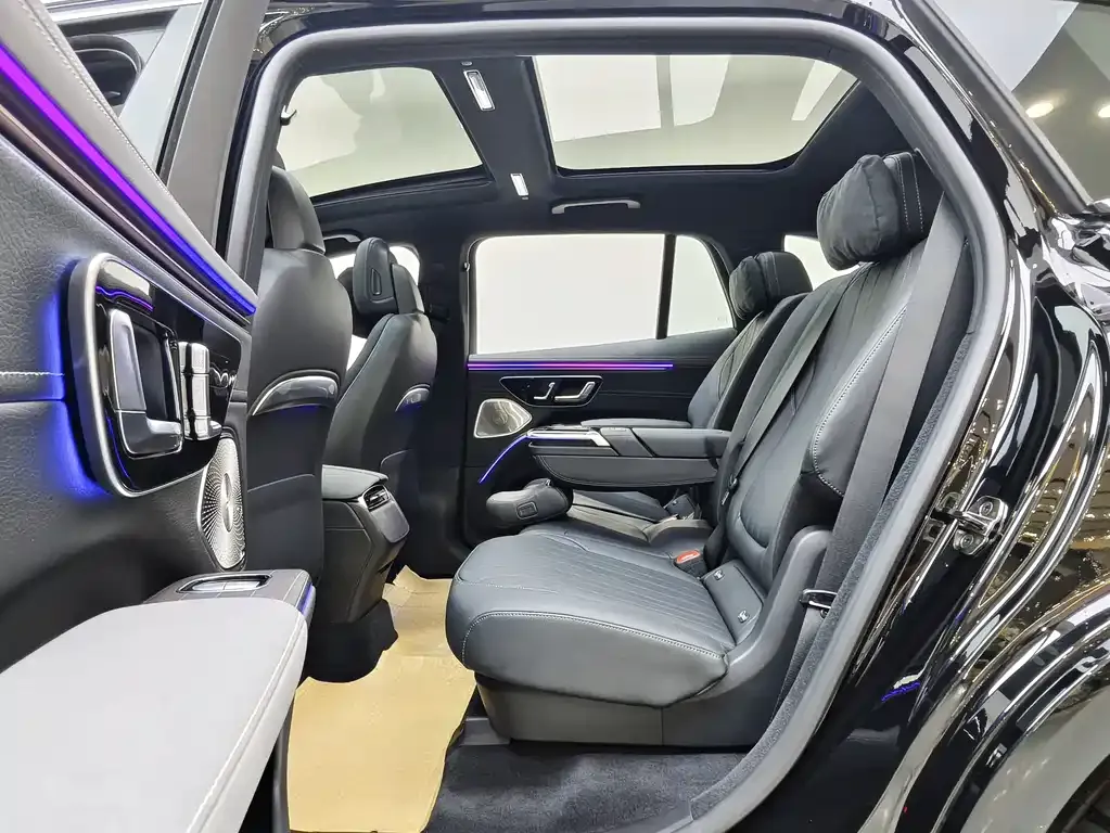 Mercedes-Benz EQS SUV — фото 8