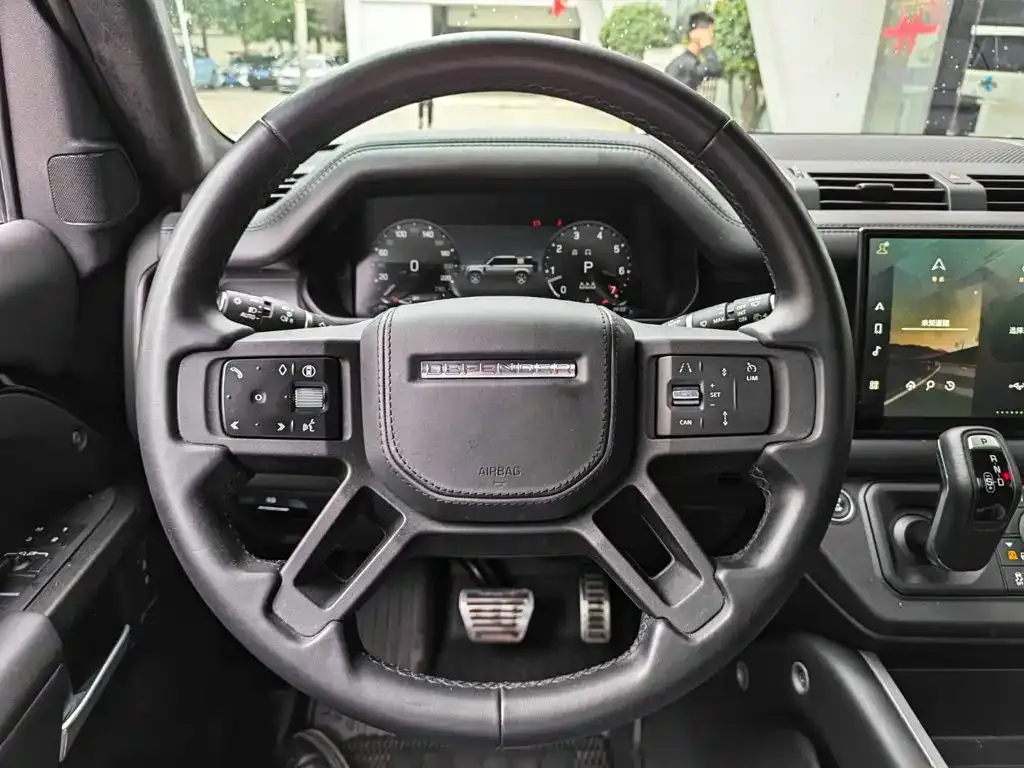 Land Rover Defender — фото 10