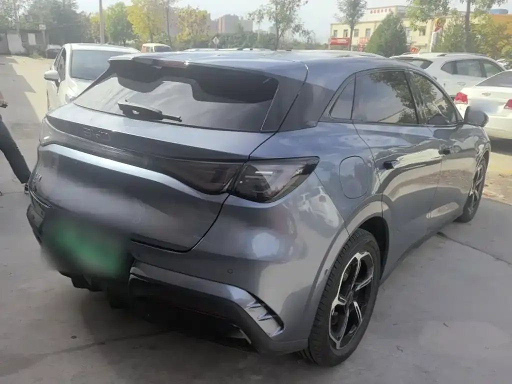 BYD Seal 06GT — фото 9