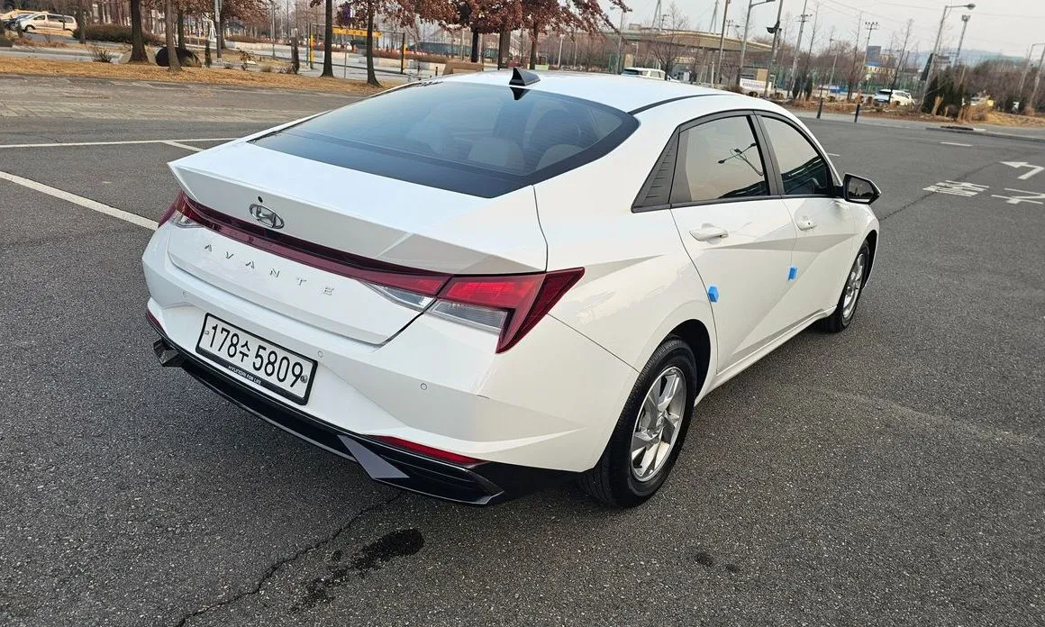 Hyundai AVANTE — фото 10