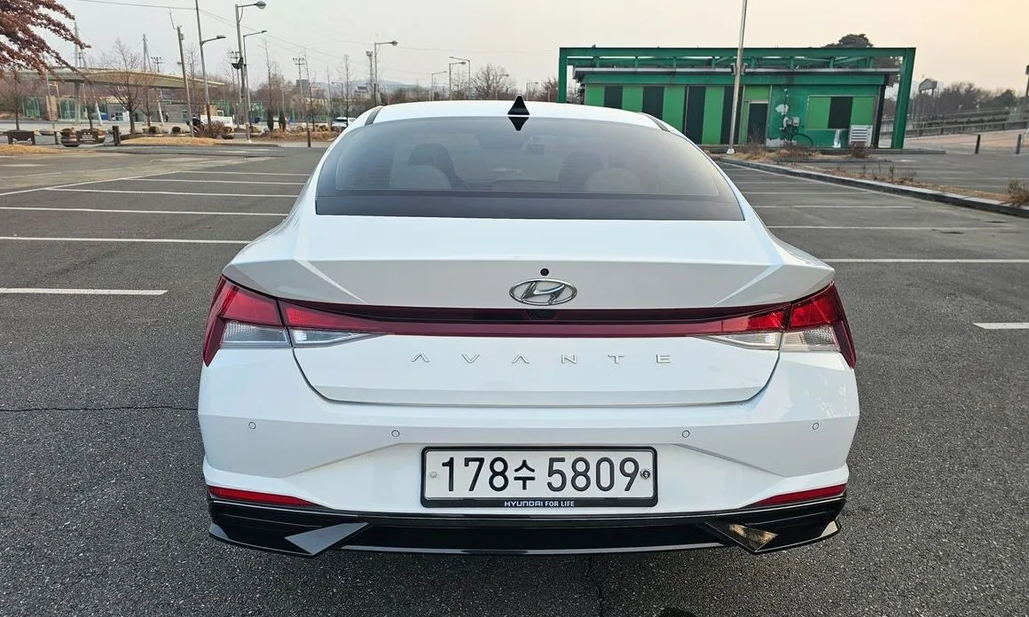 Hyundai AVANTE — фото 8
