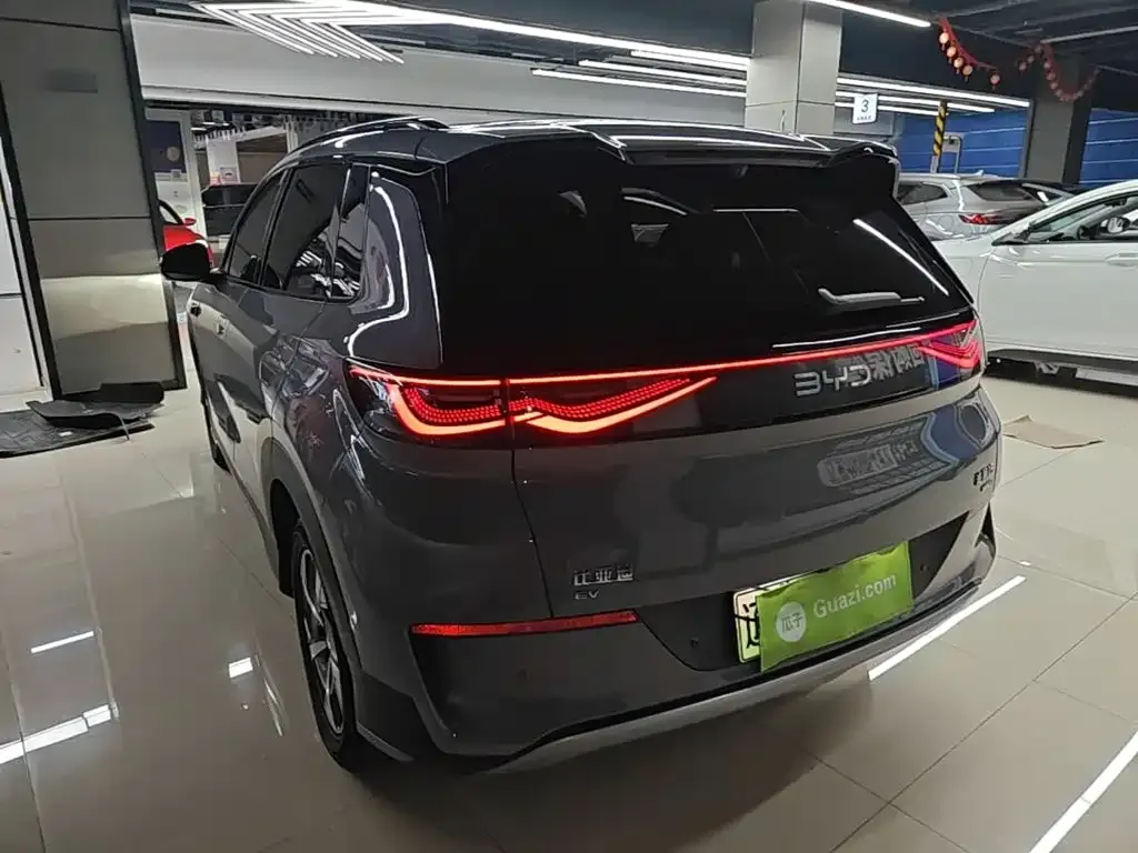 BYD Sealion 05 EV — фото 7