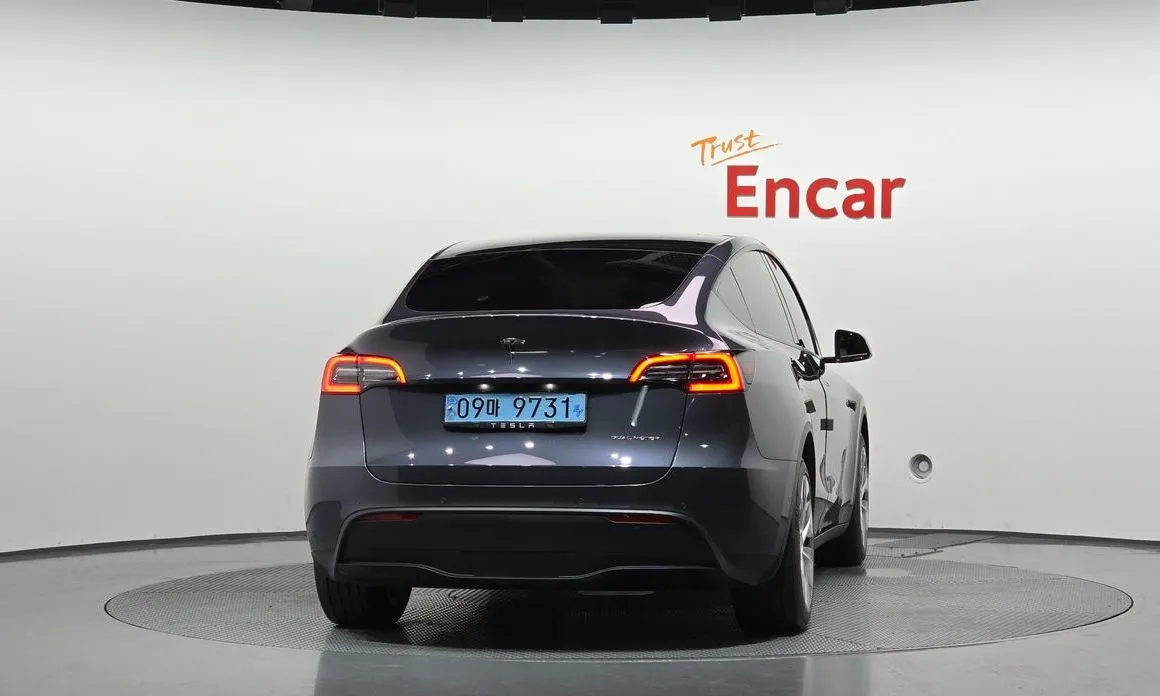 Tesla Model Y — фото 3