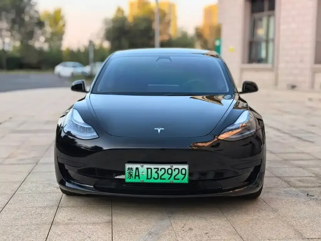 Tesla Model 3 — фото 8
