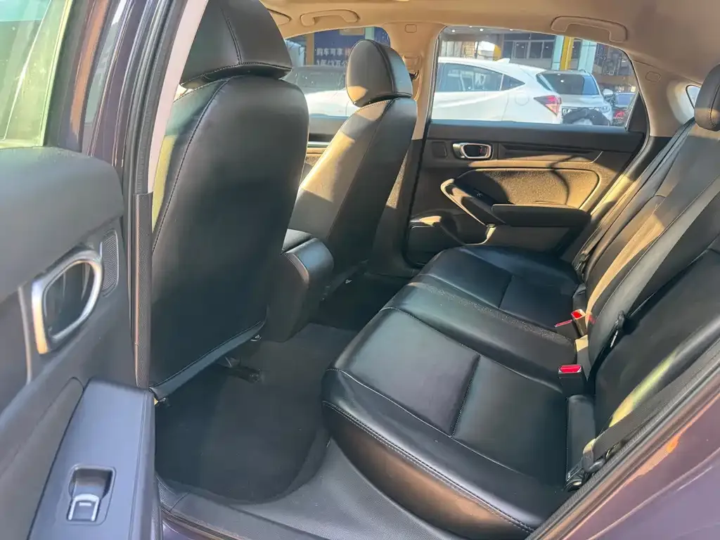 Honda Civic — фото 10