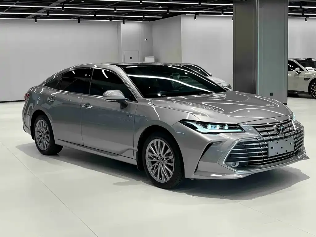 Toyota Avalon — фото 6