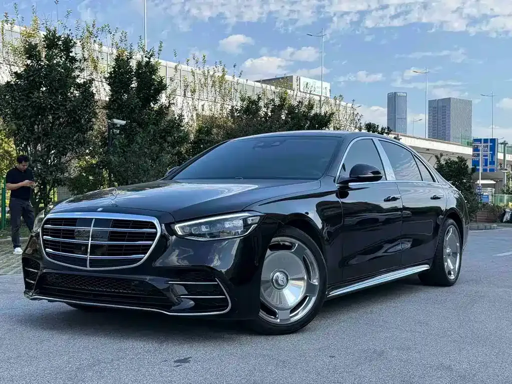 Mercedes-Benz S-Class — фото 1