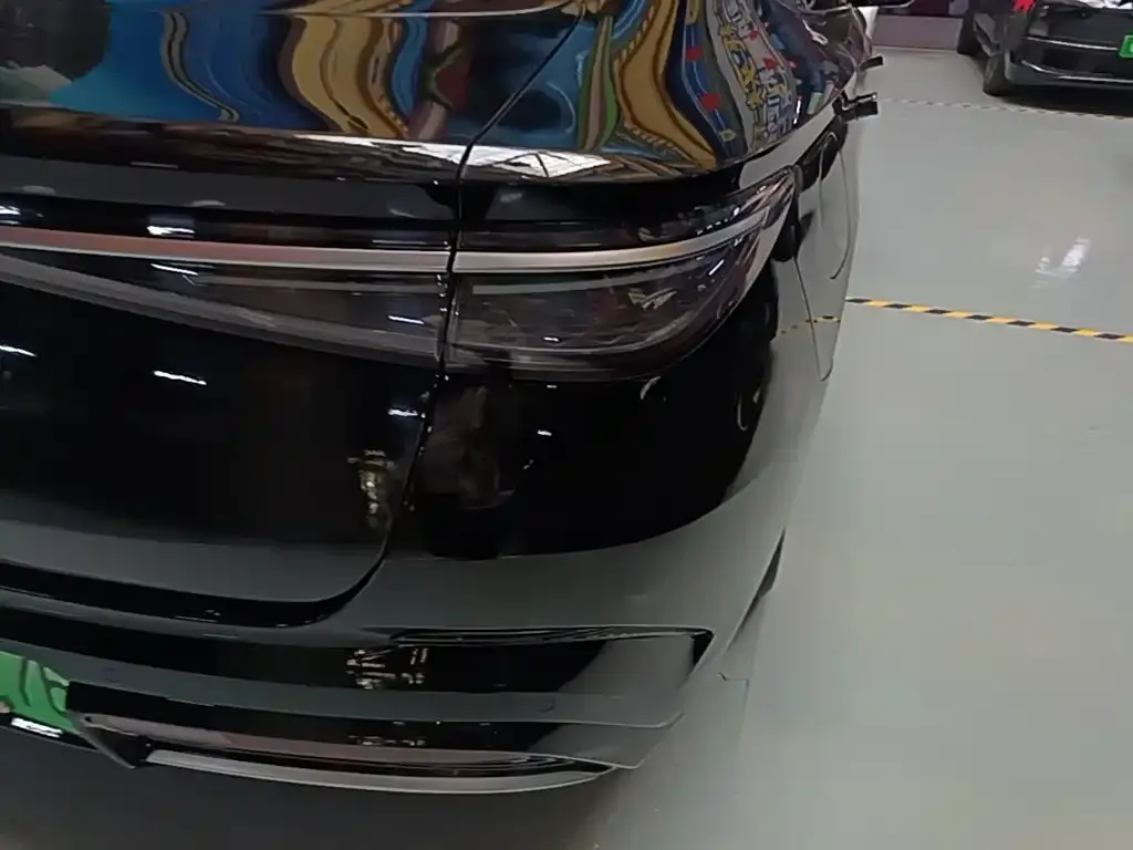BYD Seal — фото 2