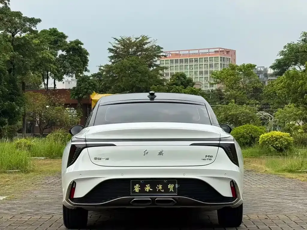 Hongqi H6 — фото 7
