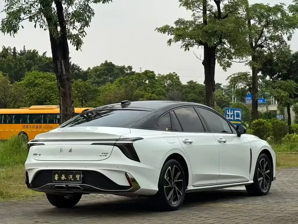 Hongqi H6 — фото 6