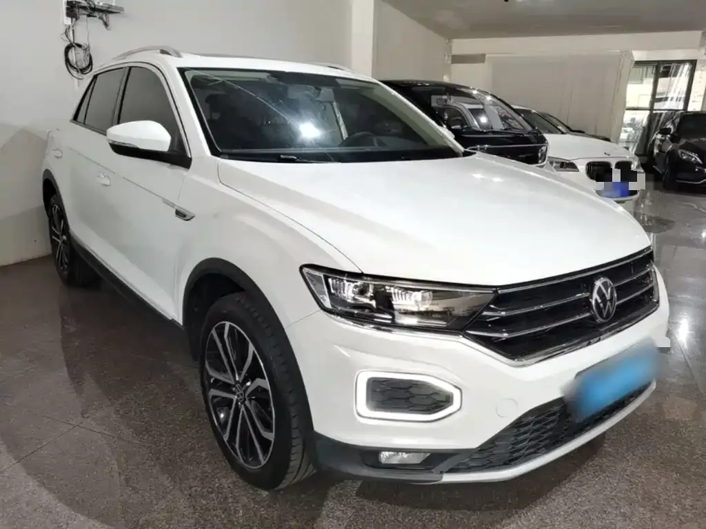 Volkswagen T-Roc — фото 6