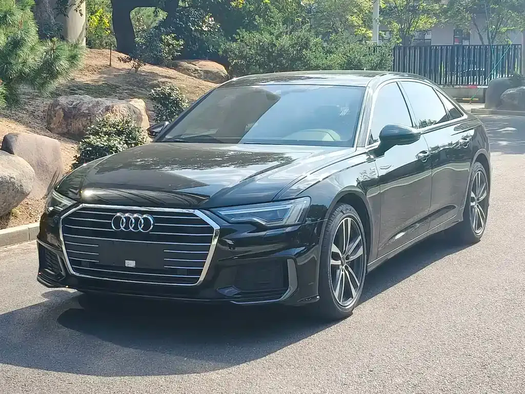 Audi A6L — фото 1