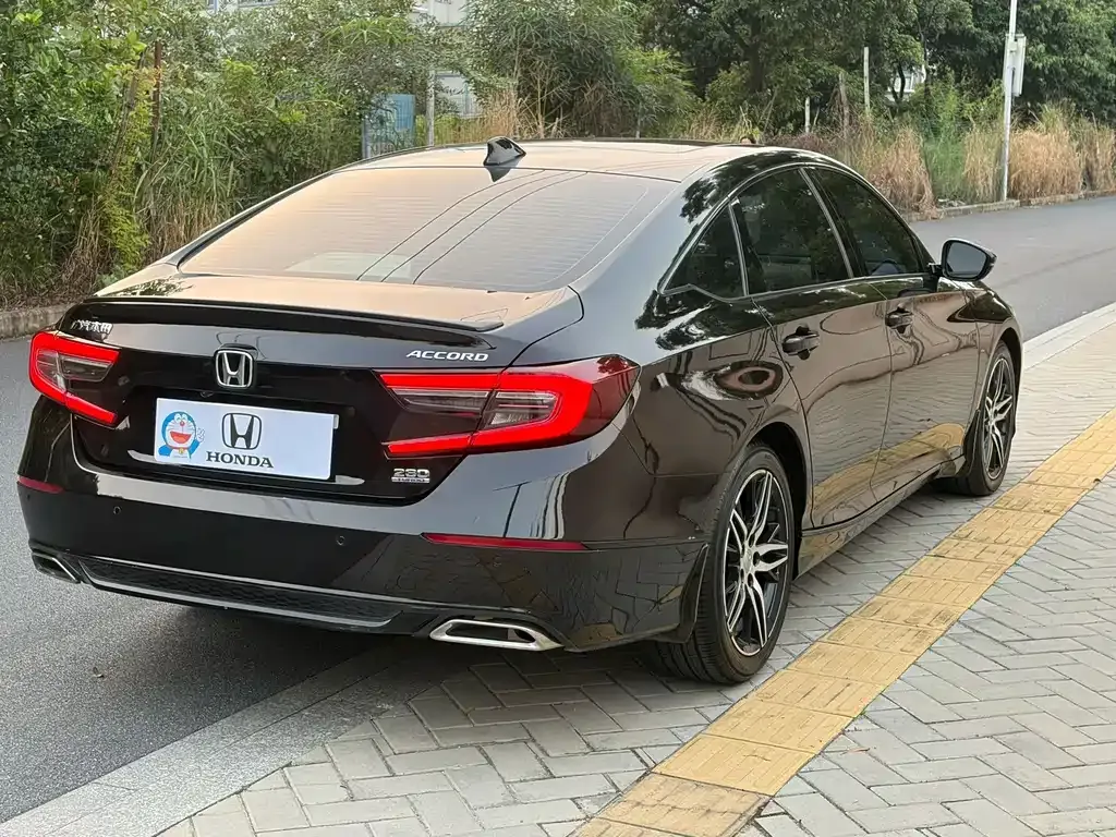 Honda Accord — фото 6