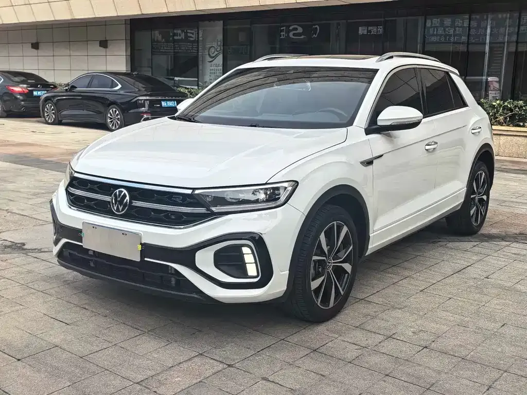 Volkswagen T-Roc — фото 1