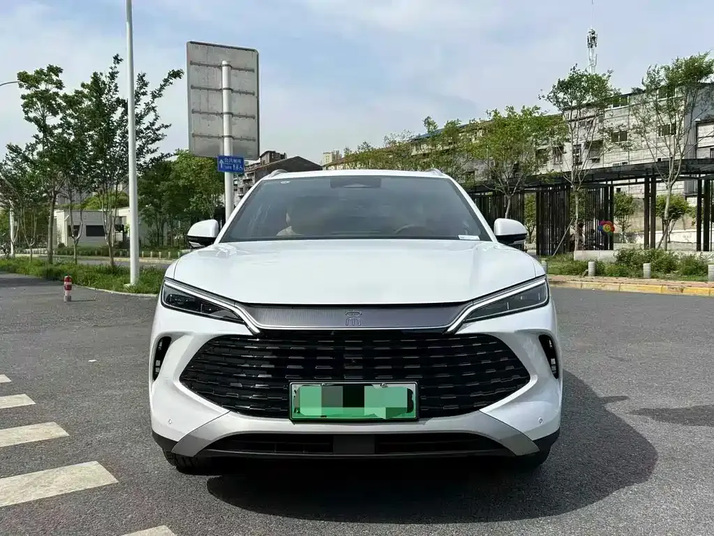 BYD L DM-i — фото 7