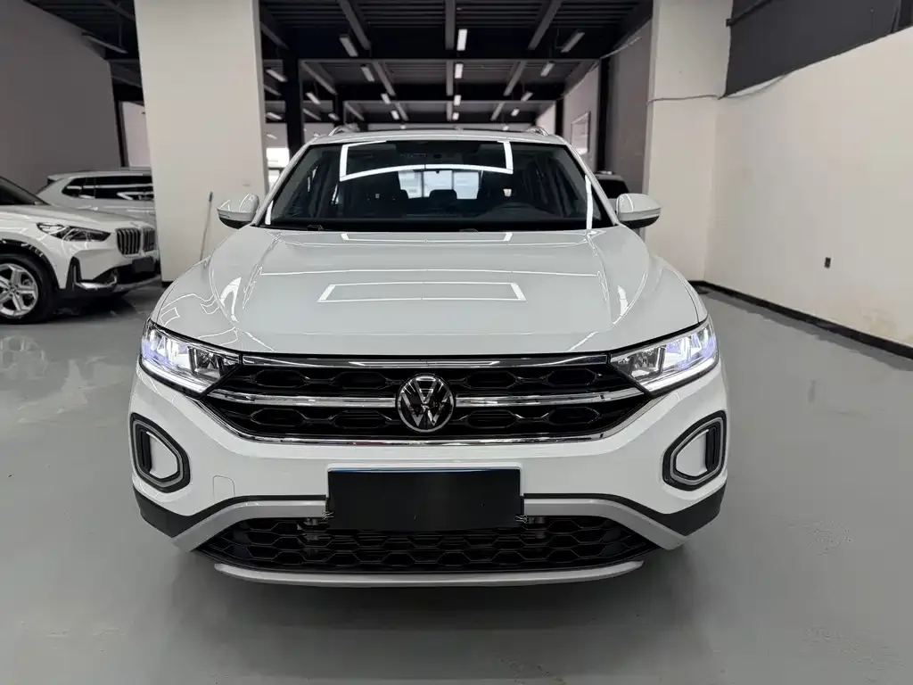 Volkswagen T-Roc — фото 7