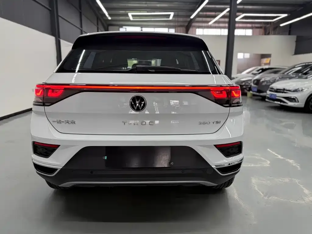 Volkswagen T-Roc — фото 4