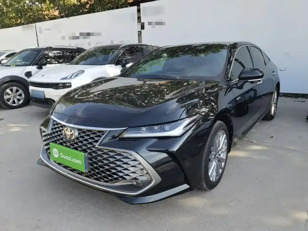 Toyota Avalon — фото 1