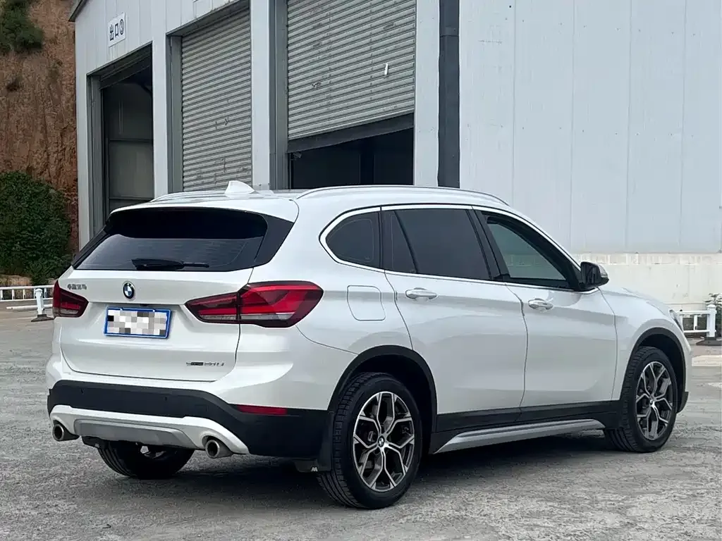 BMW X1 — фото 7