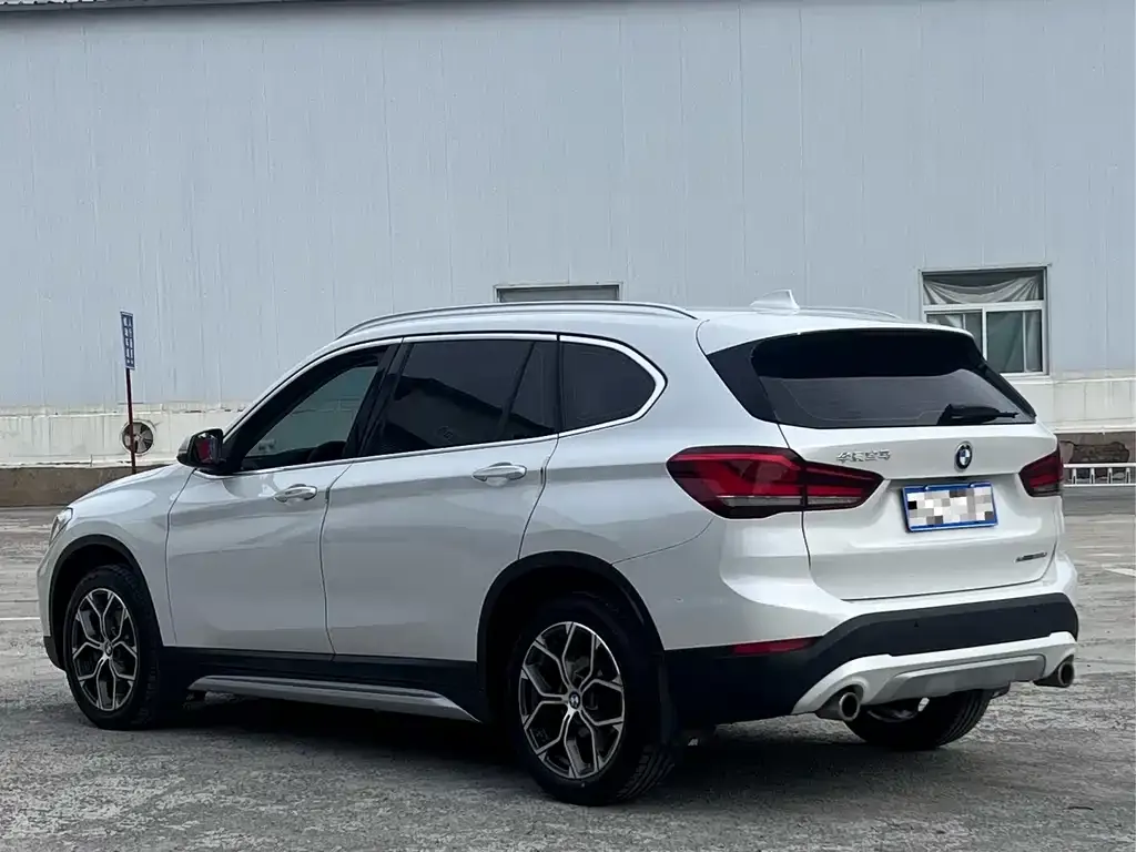 BMW X1 — фото 3