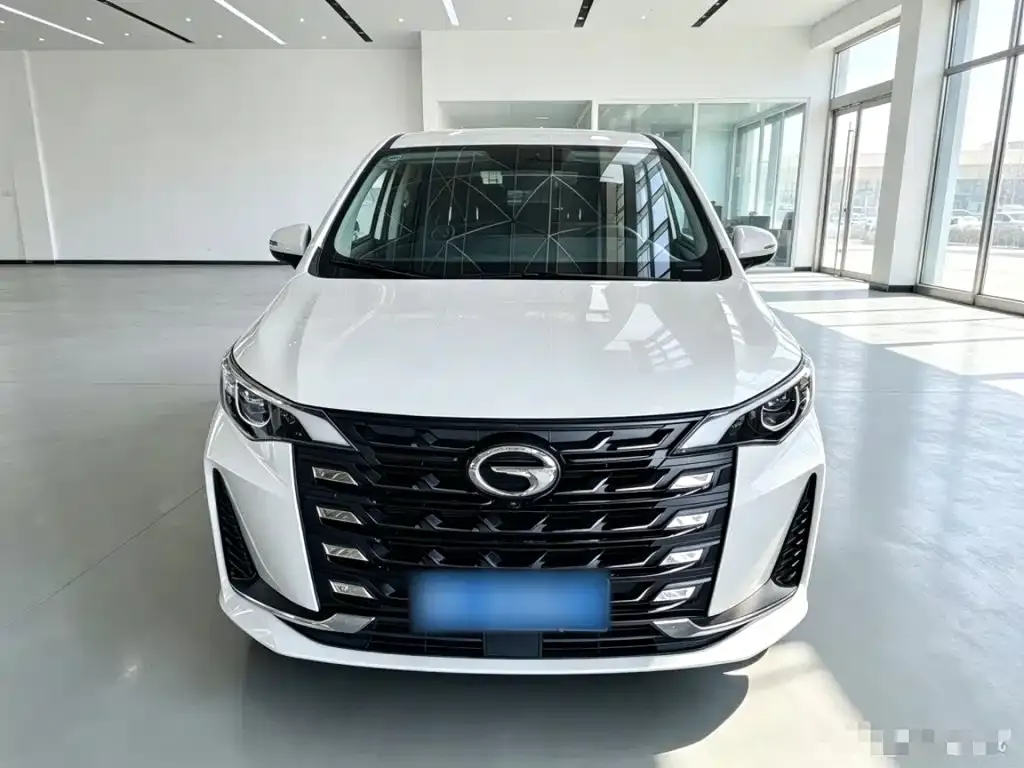 GAC Motor Trumpchi M6 — фото 3