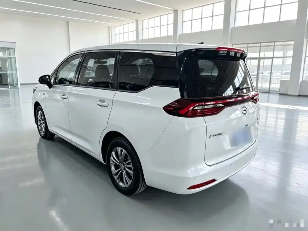 GAC Motor Trumpchi M6 — фото 8