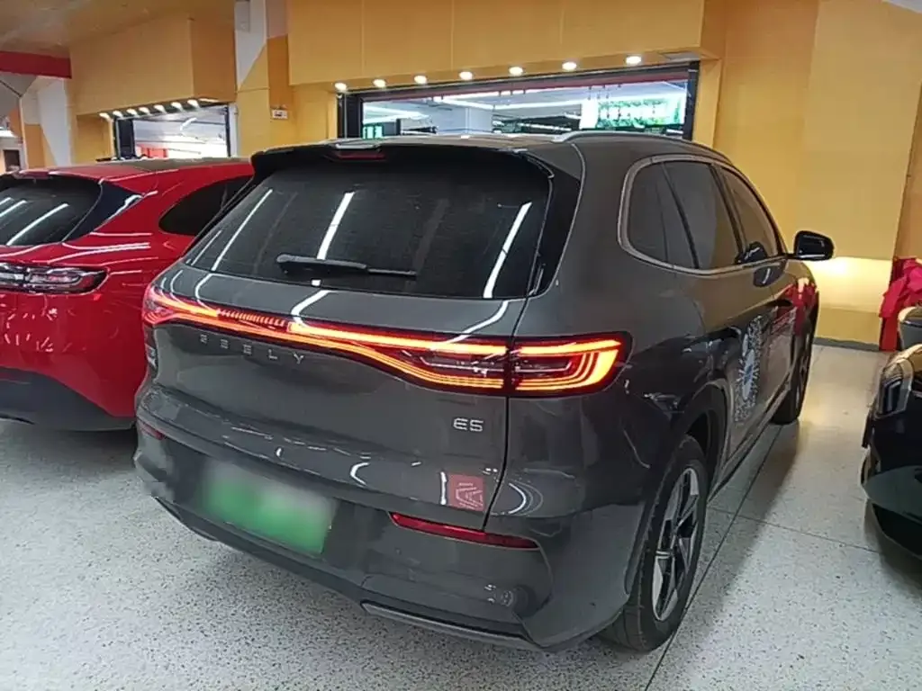 Geely Galaxy E5 — фото 10