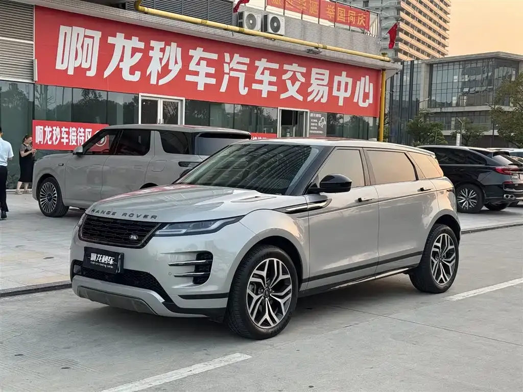 Land Rover Evoque — фото 1