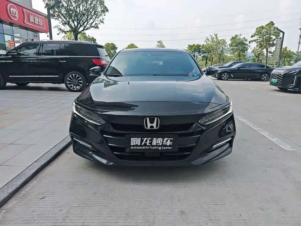 Honda Accord — фото 7