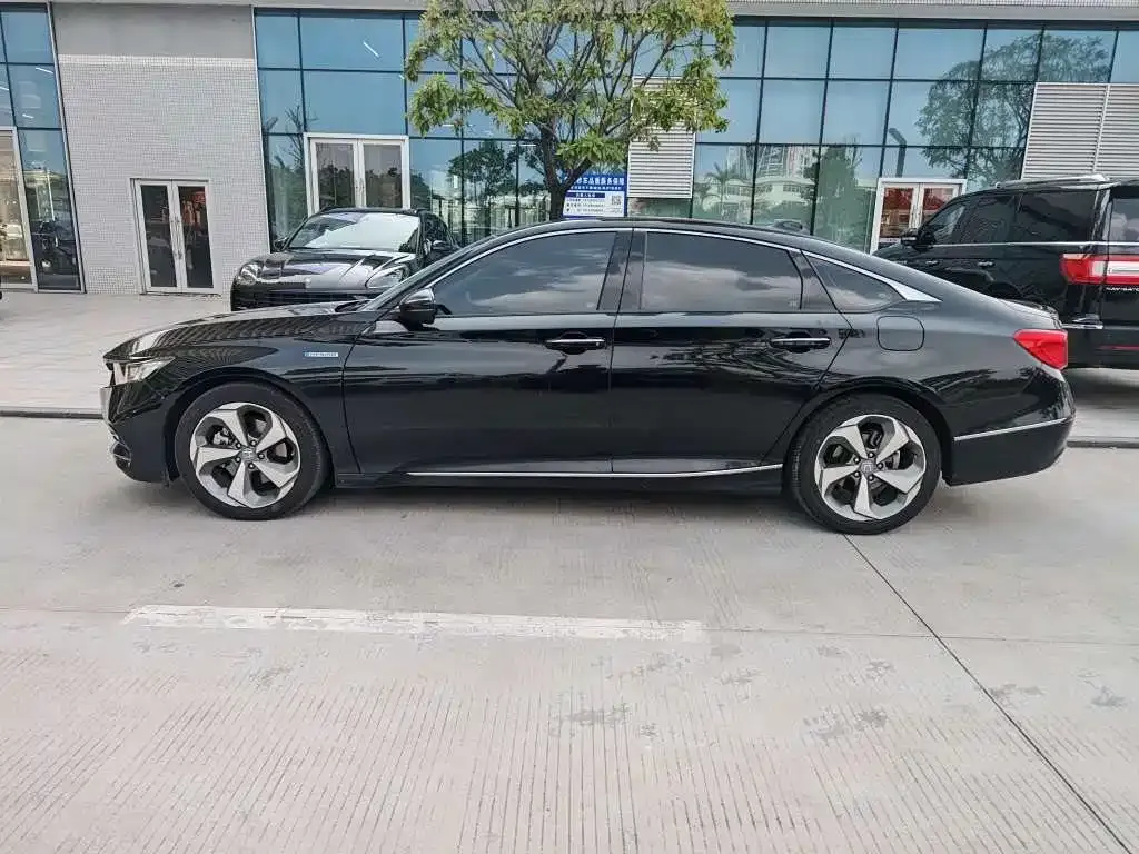 Honda Accord — фото 6